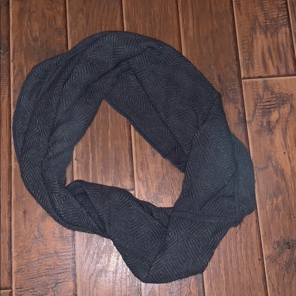 Gray infinity scarf - Picture 1 of 2
